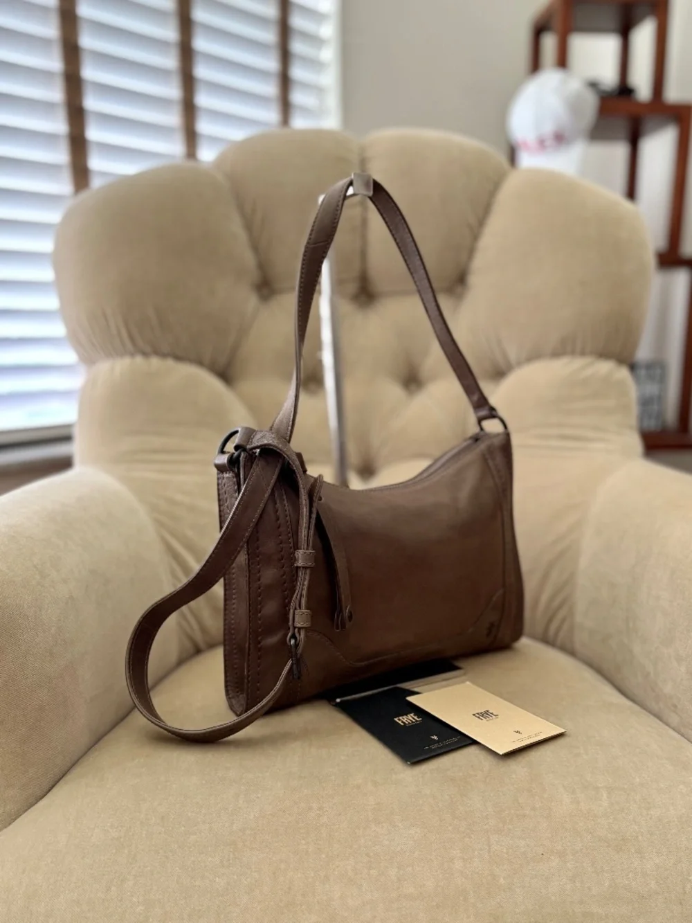 Auth. FRYE Iconic MELISSA Genuine Leather Hobo Crossbody Bag - Picture 3 of 7